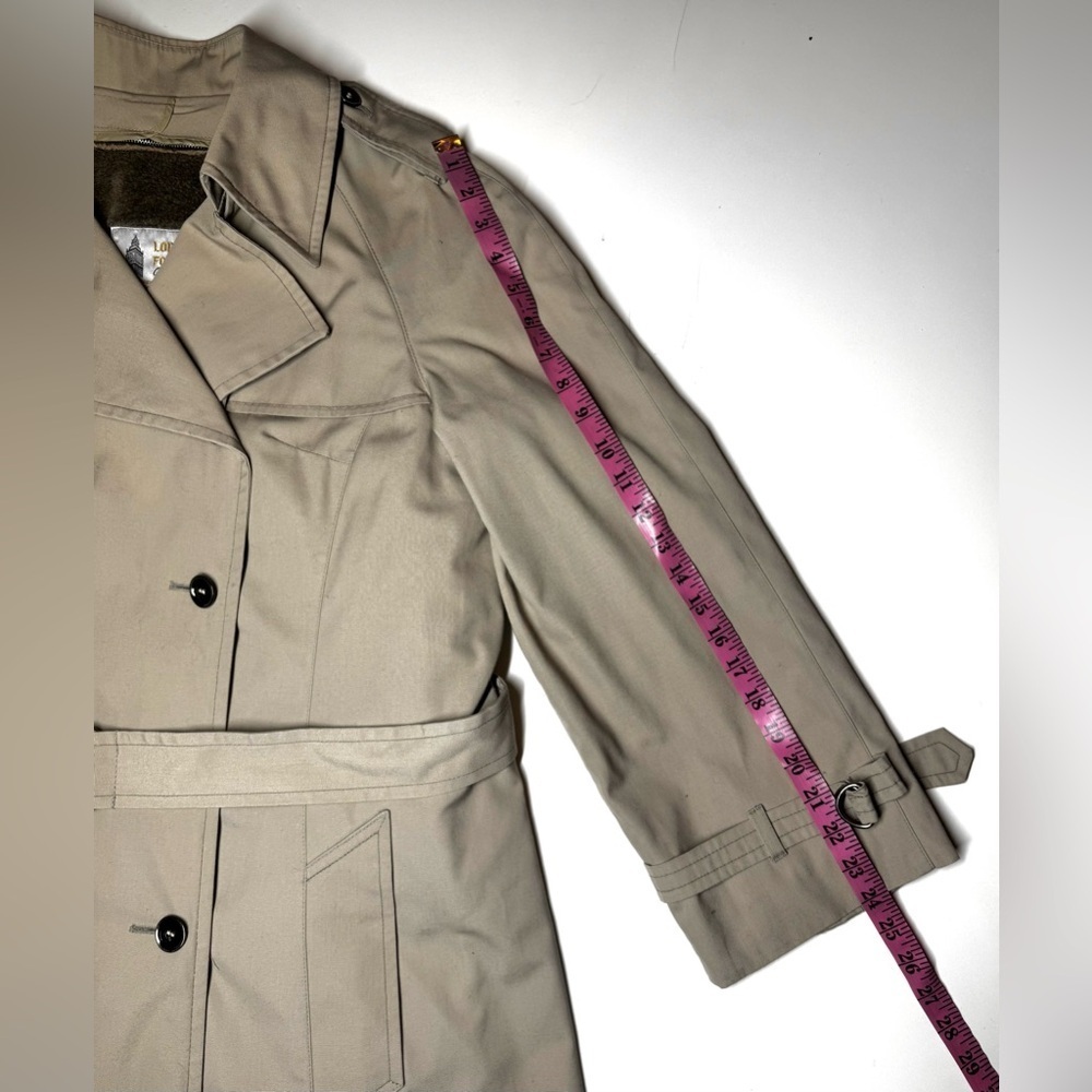 London Fog Women’s Long Belted Double Breasted Heavy Trench Coat Size-16 Reg - Picture 8 of 15